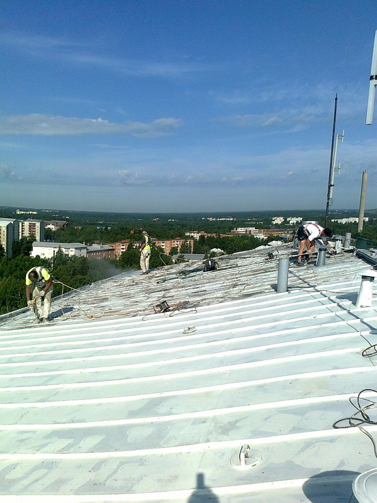 Katon maalaaja aloittaa - JAM Pelti Oy, Vaaralankulma Katon maalaaja aloittaa - JAM Pelti Oy, Vaaralankulma