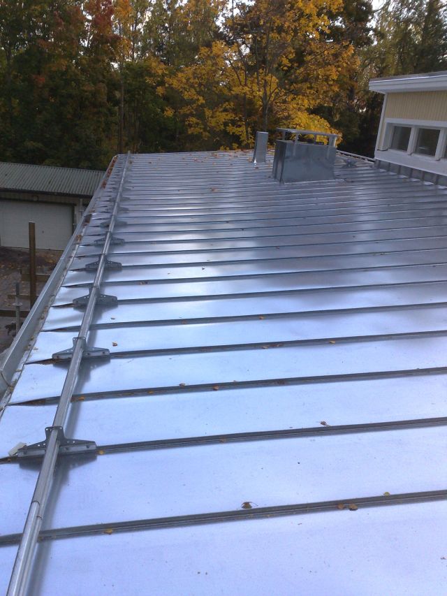 Katon reuna - JAM Pelti Oy, Vaaralankulma Katon reuna - JAM Pelti Oy, Vaaralankulma